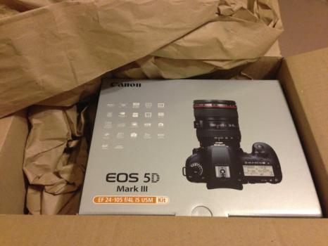 Canon EOS-5D Mark III Digital SLR Camera Kit with Canon EF 2