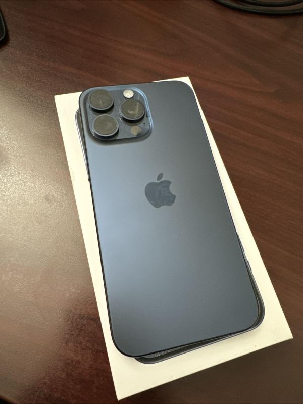 Apple iPhone 15 Pro Max 1TB for sale at 550usd